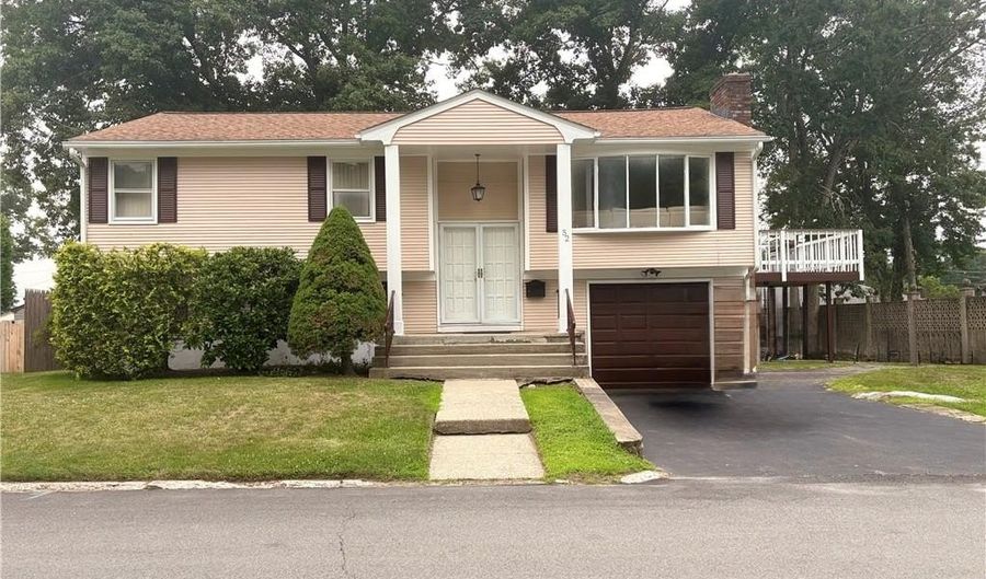 52 Bicentennial Way, North Providence, RI 02911 - 4 Beds, 4 Bath