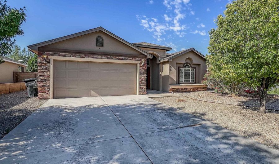 818 Shiprock, Alamogordo, NM 88310 - 4 Beds, 2 Bath