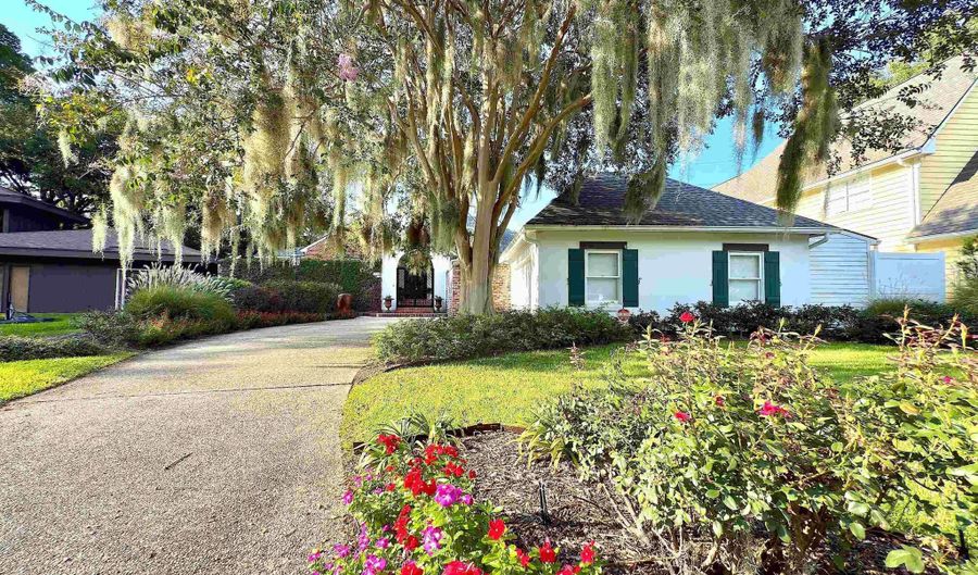 1342 Applewood Rd, Baton Rouge, LA 70808 - 4 Beds, 4 Bath