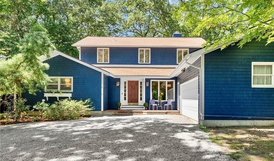 6 North Ln, Barrington, RI 02806 - 4 Beds, 3 Bath