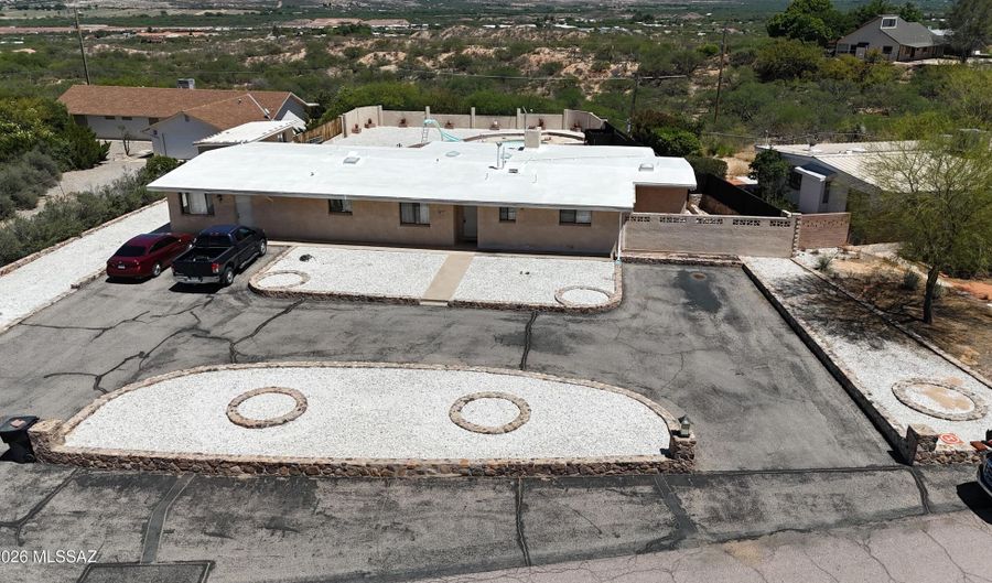 871 S La Mesa Dr, Benson, AZ 85602 - 4 Beds, 4 Bath