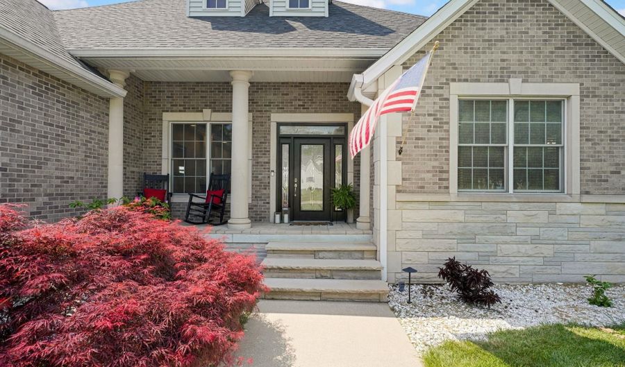 430 Summer Lake Dr, Bedford, IN 47421 - 4 Beds, 5 Bath
