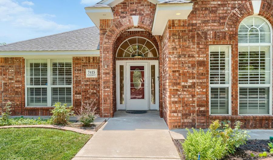 7415 Woodmont Dr, Amarillo, TX 79119 - 3 Beds, 3 Bath
