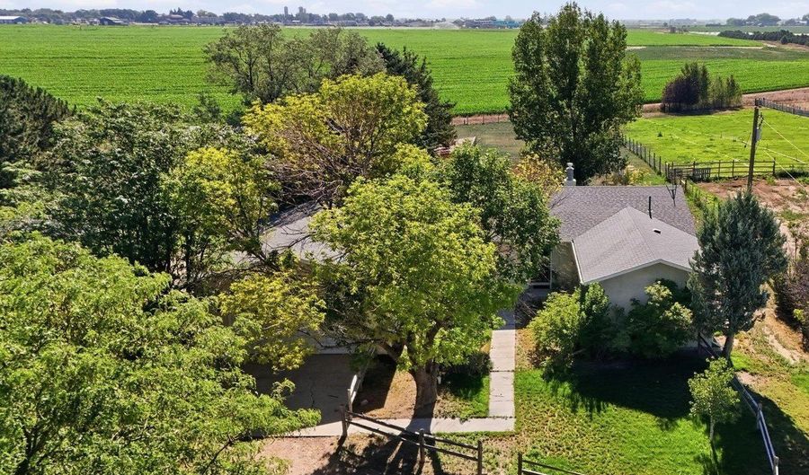 39600 County Road 33, Ault, CO 80610 - 4 Beds, 4 Bath