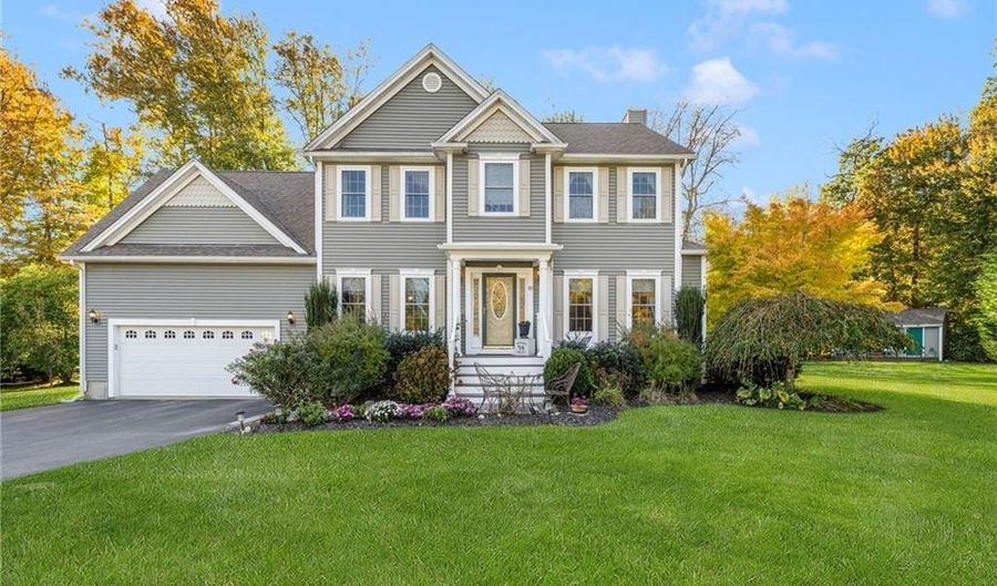 10 Honey Lou Ct, Cranston, RI 02921 - 4 Beds, 2 Bath