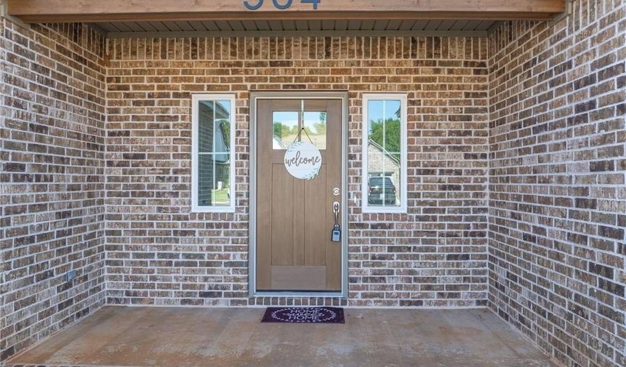 504 Waggoner Ln, Barling, AR 72923 - 4 Beds, 2 Bath