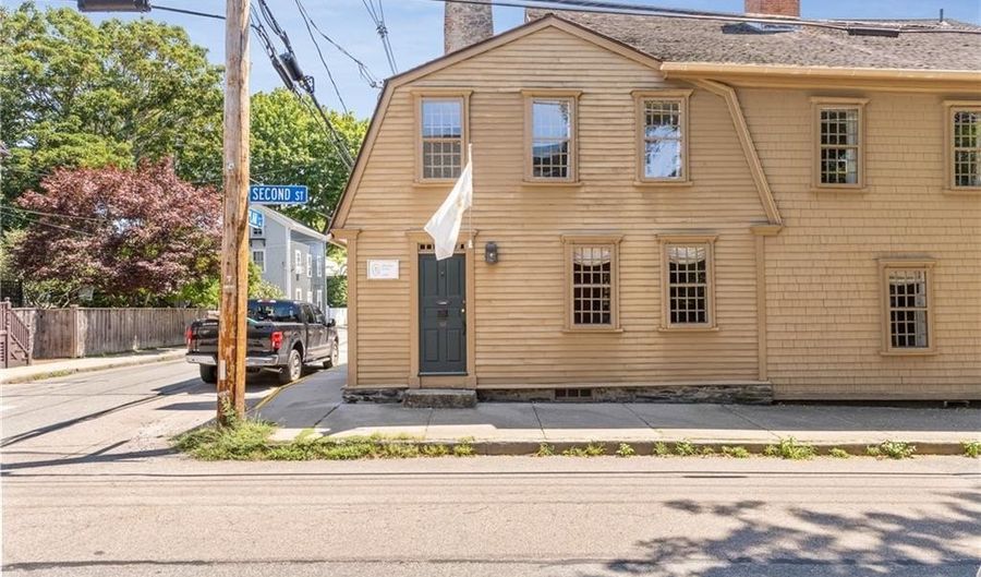 35 Second St, Newport, RI 02840 - 5 Beds, 5 Bath