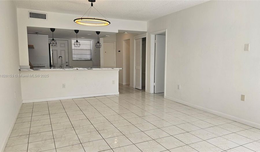 20200 NE 29th Ct N213, Aventura, FL 33180 - 1 Beds, 2 Bath