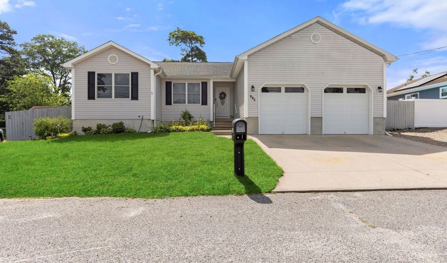 645 Beach Ave, Beachwood, NJ 08722 - 4 Beds, 2 Bath