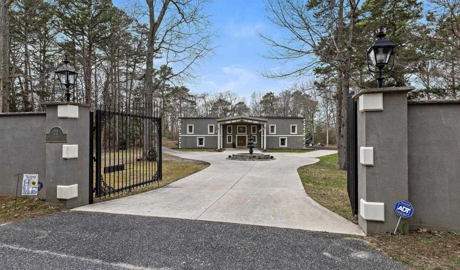 77 W Greenbush Rd, Bass River, NJ 08224 - 5 Beds, 4 Bath