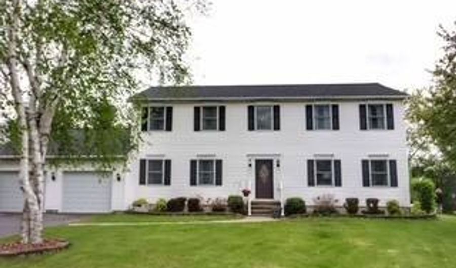 111 Windswept E Dr, Amsterdam, NY 12010 - 4 Beds, 3 Bath