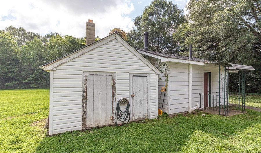 508 CHAPMAN St, Ashland, VA 23005 - 2 Beds, 1 Bath