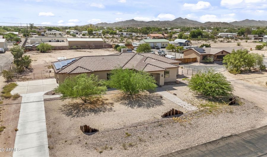 9858 N FALDALE Rd, Casa Grande, AZ 85122 - 4 Beds, 2 Bath
