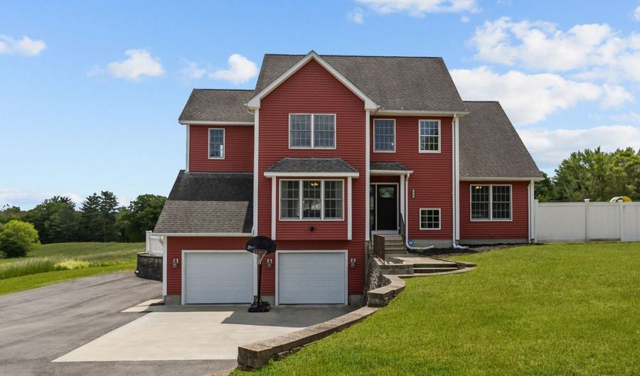 658 Allen Hill Rd, Brooklyn, CT 06234 - 4 Beds, 4 Bath
