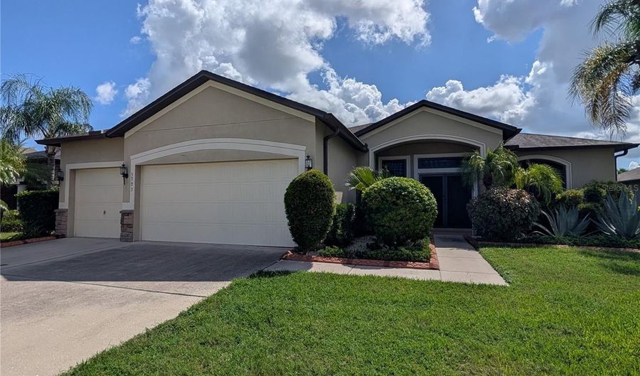 5303 MOON SHELL Dr, Apollo Beach, FL 33572 - 4 Beds, 3 Bath