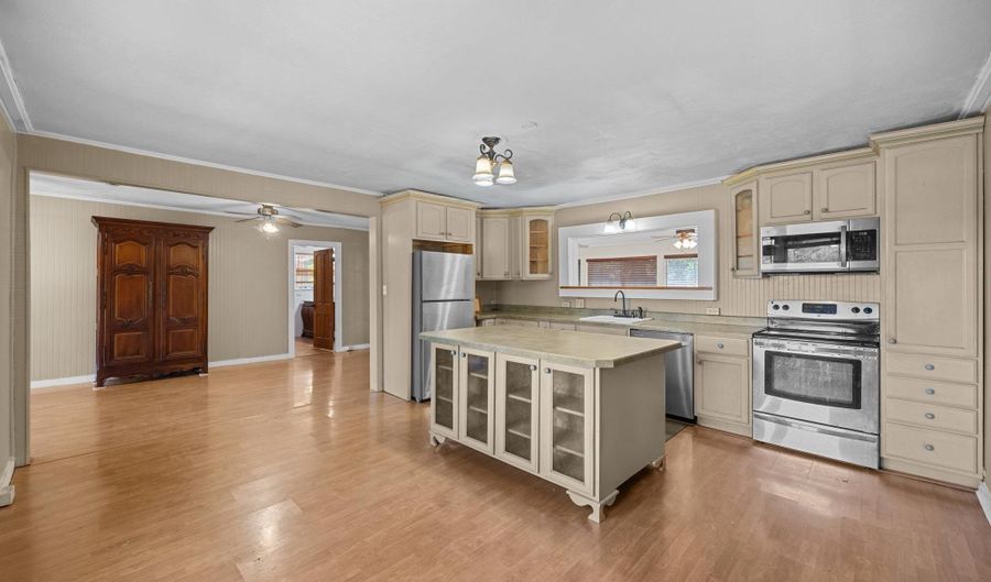 815 Kuulei St, Haiku, HI 96708 - 3 Beds, 2 Bath