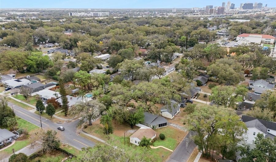 2516 HELEN Ave, Orlando, FL 32804 - 2 Beds, 1 Bath