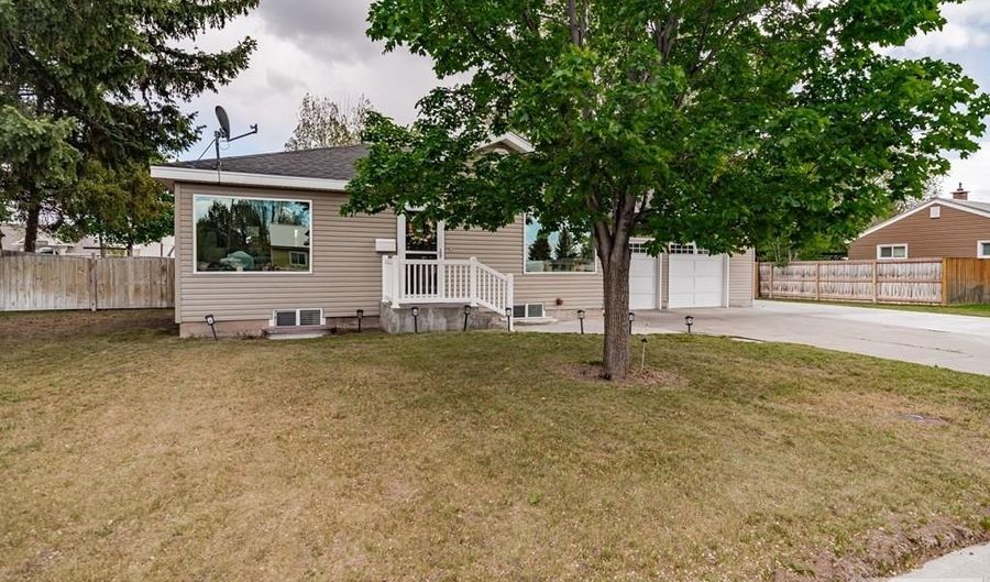 1775 Avocet Dr, Ammon, ID 83406 - 4 Beds, 2 Bath