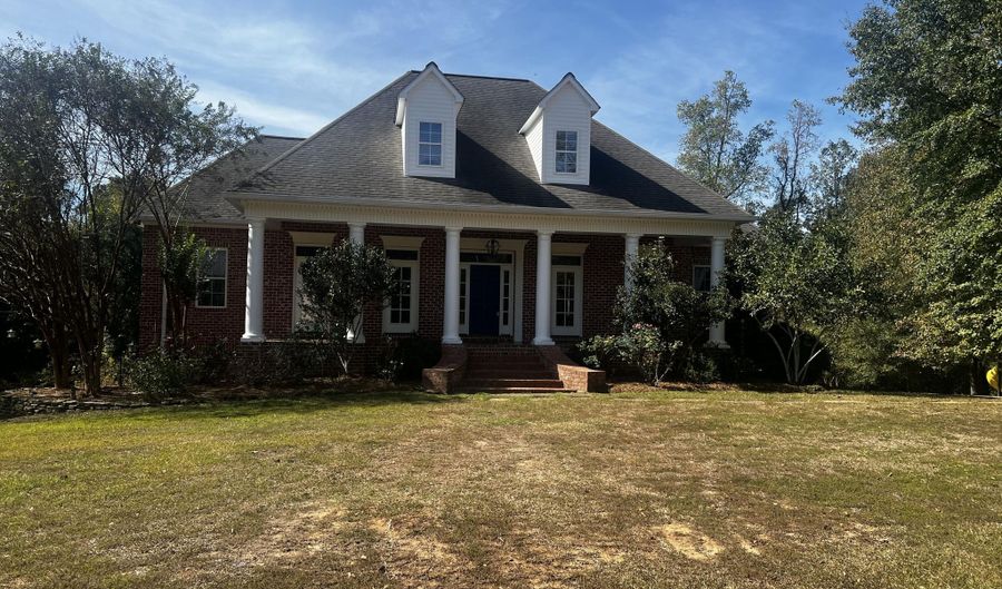 6441 Red Oak Dr, Bailey, MS 39320 - 4 Beds, 3 Bath