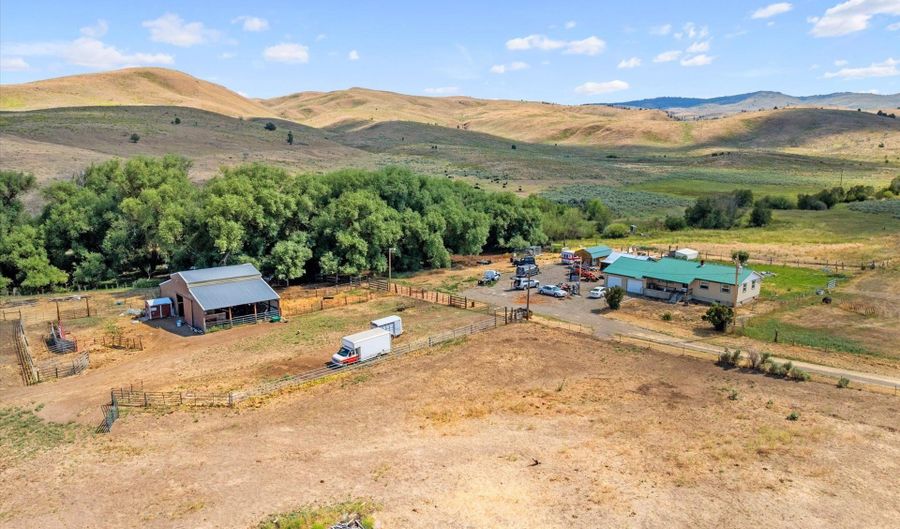 37799 ALDER CREEK Rd, Baker City, OR 97814 - 4 Beds, 2 Bath