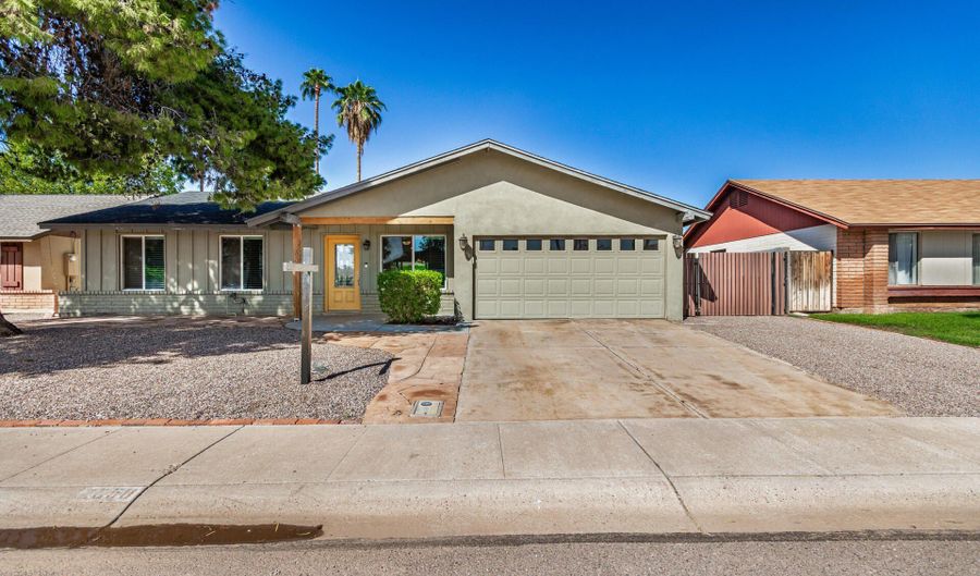 2650 W MCNAIR St, Chandler, AZ 85224 - 3 Beds, 2 Bath