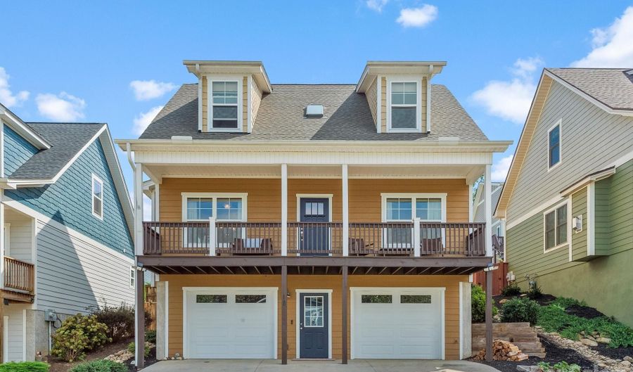 18 Greenwood Fields Dr, Asheville, NC 28804 - 3 Beds, 3 Bath