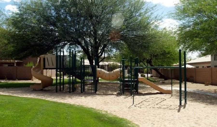2633 E Riviera Dr, Chandler, AZ 85249 - 3 Beds, 2 Bath