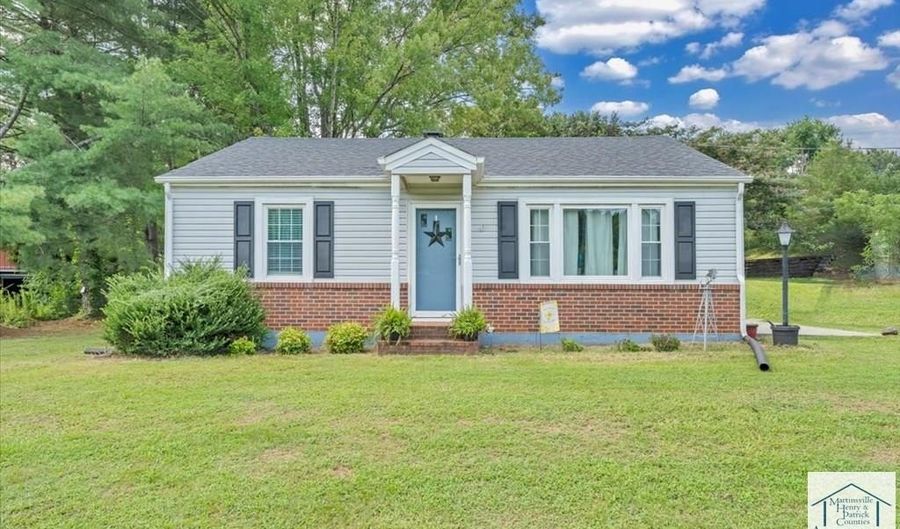 1002 Morningside Dr, Bassett, VA 24055 - 2 Beds, 1 Bath