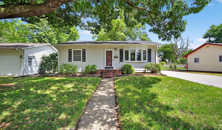 123 16th St, Ames, IA 50010 - 2 Beds, 1 Bath