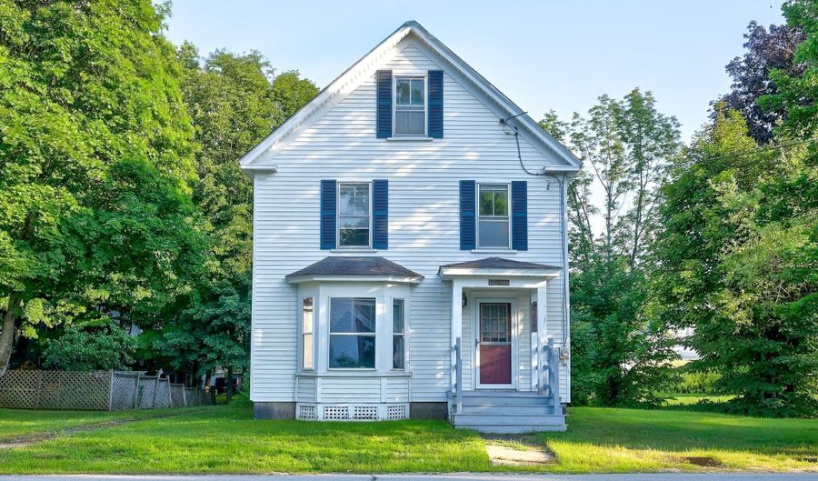 1353 Route 302, Bartlett, NH 03812 - 4 Beds, 2 Bath