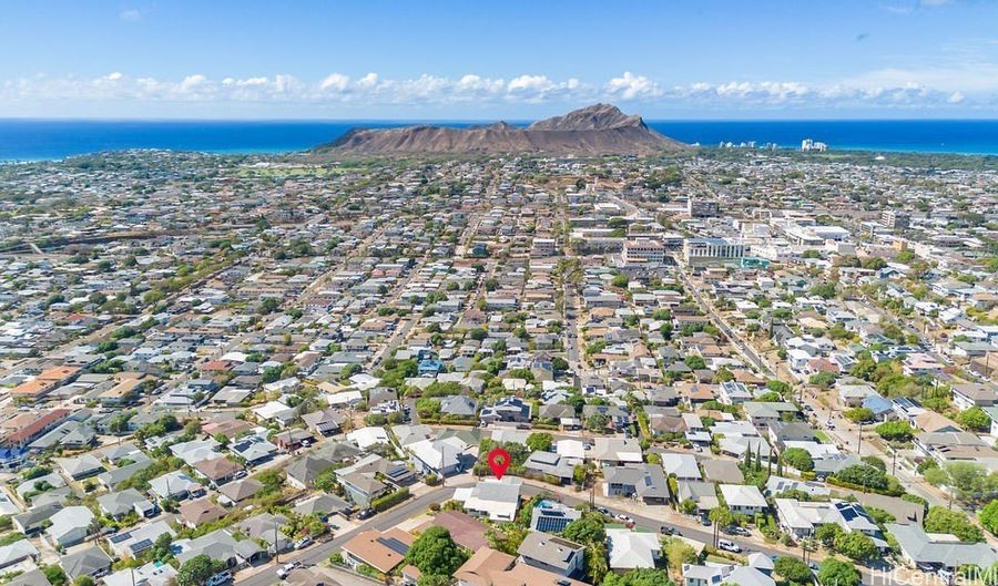3746 Pukalani Pl, Honolulu, HI 96816 - 3 Beds, 2 Bath