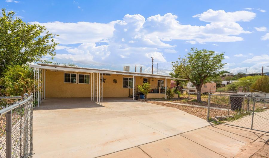 674 E DIDI ANNE Dr, Benson, AZ 85602 - 3 Beds, 2 Bath