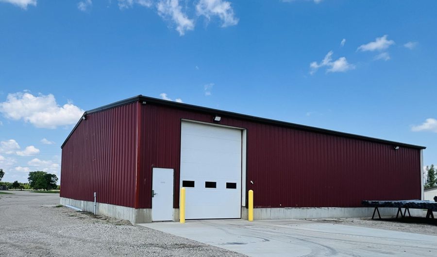 421 S 392nd Ave, Aberdeen, SD 57401 - 0 Beds, 0 Bath