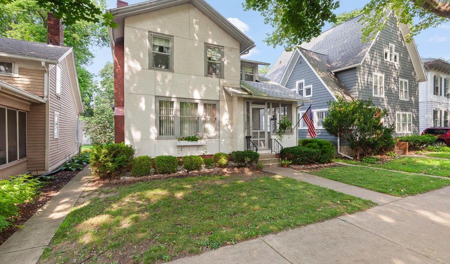426 State St, Adrian, MI 49221 - 4 Beds, 2 Bath