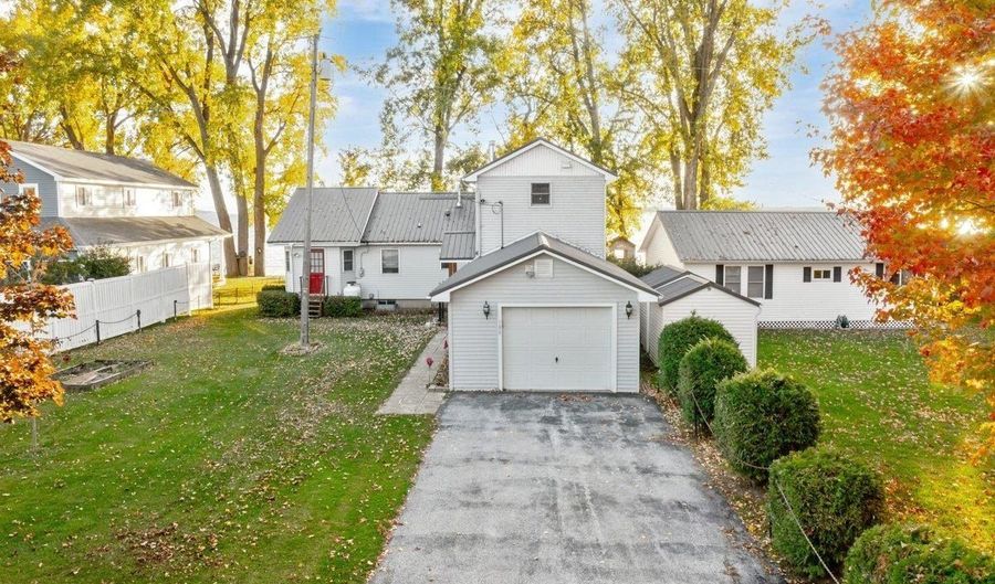 188 Cleland South Rd, Alburgh, VT 05440 - 4 Beds, 3 Bath
