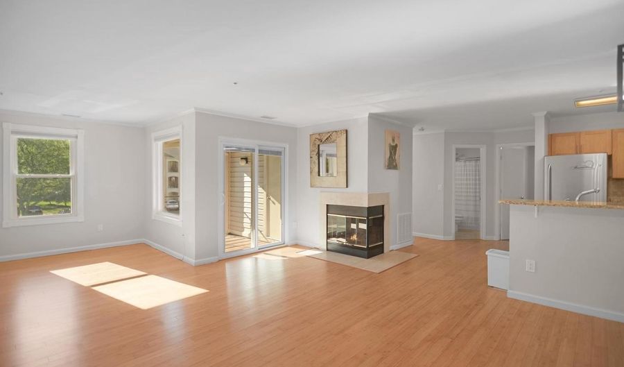 30 HEARTHSTONE Ct E, Annapolis, MD 21403 - 2 Beds, 2 Bath