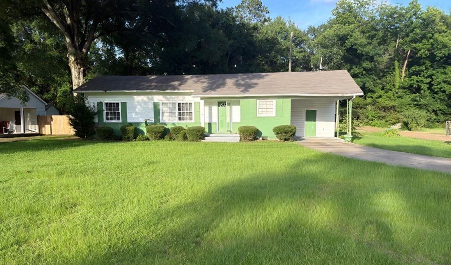 1016 N Jackson St, Brookhaven, MS 39601 - 3 Beds, 1 Bath