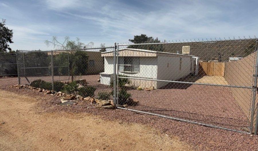 9661 2nd St, Chloride, AZ 86431 - 2 Beds, 1 Bath