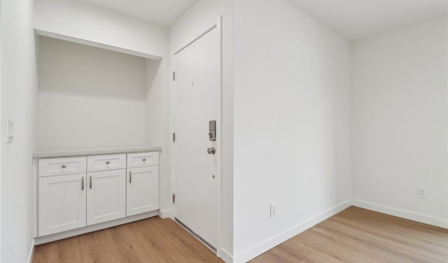 28512 Conejo View Dr, Agoura Hills, CA 91301 - 3 Beds, 2 Bath