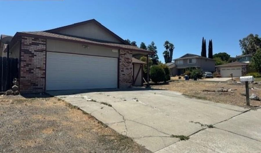 3323 Blythe Dr, Antioch, CA 94509 - 4 Beds, 2 Bath