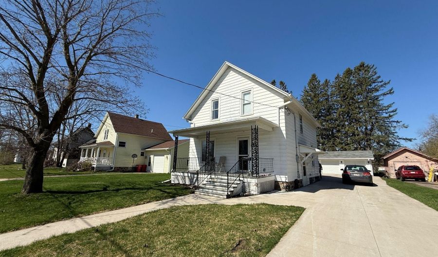 914 FULTON St, Antigo, WI 54409 - 4 Beds, 2 Bath