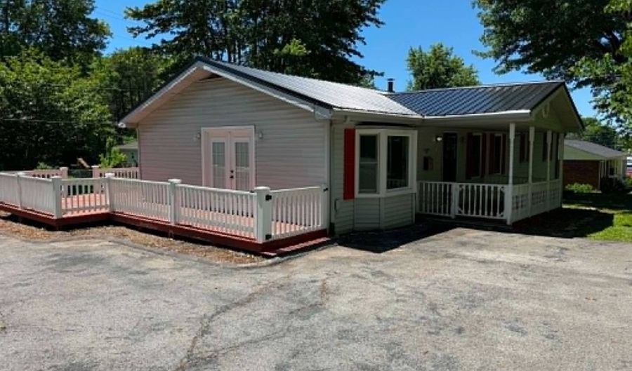 203 Conner St, Albany, KY 42602 - 3 Beds, 2 Bath