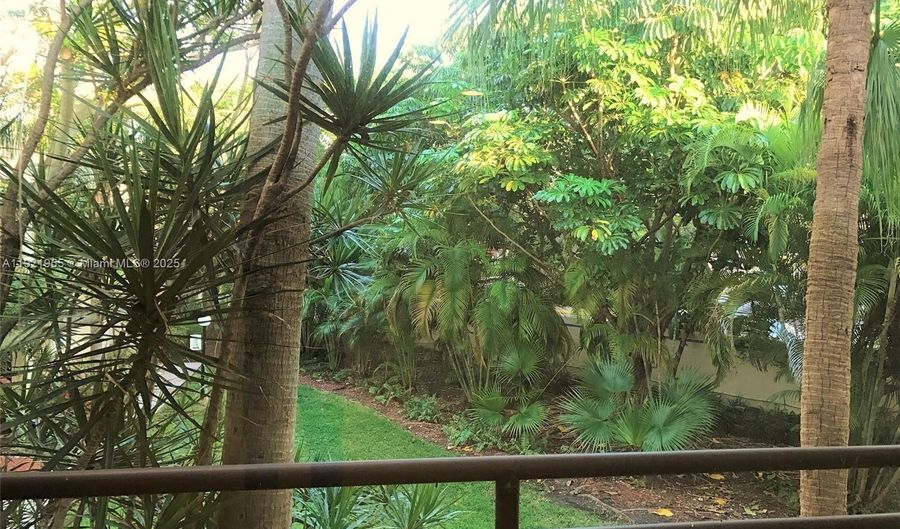 3564 Magellan Cir 214-1, Aventura, FL 33180 - 2 Beds, 2 Bath