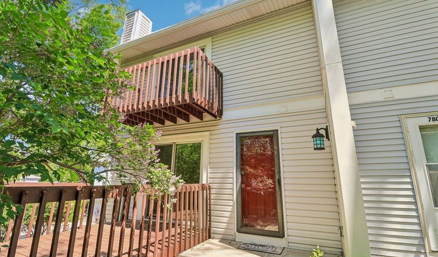 782 Highview Ct C, Antioch, IL 60002 - 2 Beds, 2 Bath