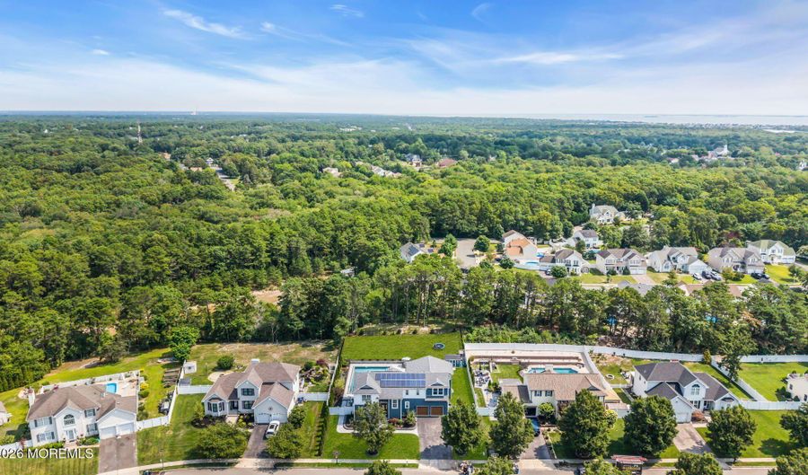20 Hannah Lee Rd, Barnegat, NJ 08005 - 6 Beds, 5 Bath
