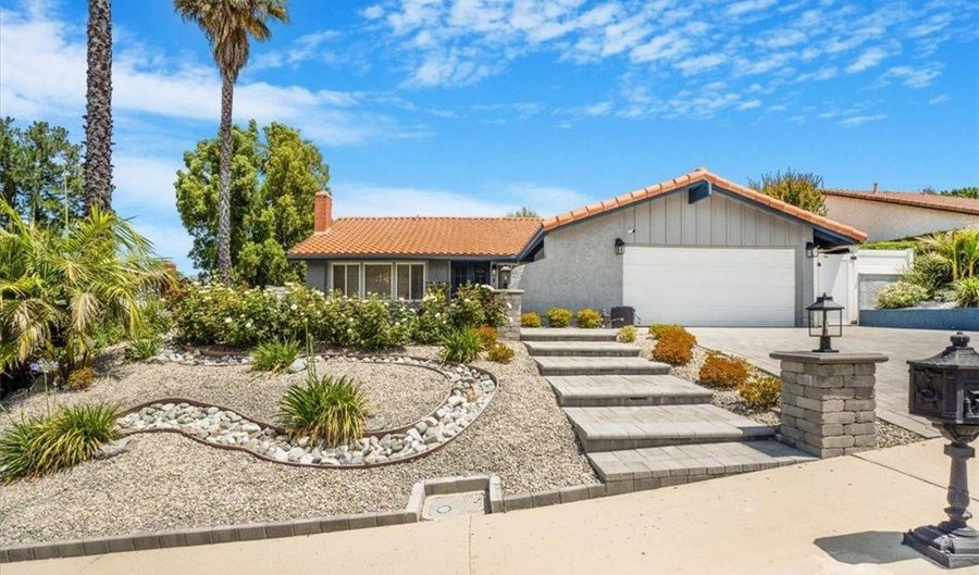 28639 Quaint St, Agoura Hills, CA 91301 - 3 Beds, 2 Bath
