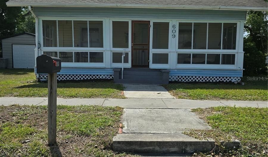 609 N ORANGE Ave, Arcadia, FL 34266 - 5 Beds, 2 Bath