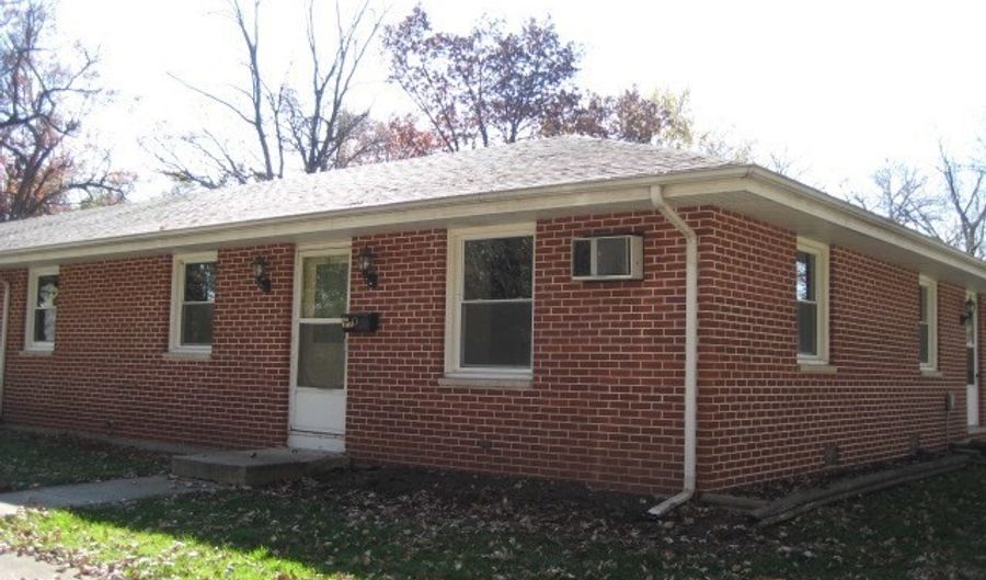 202 N East St, Wilmington, IL 60481 - 2 Beds, 1 Bath