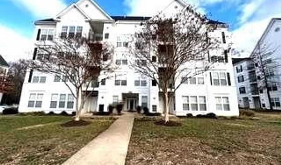 15614 EVERGLADE Ln 205, Bowie, MD 20716 - 2 Beds, 2 Bath