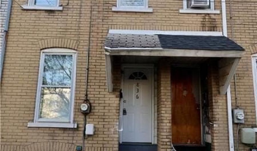 836 Elliger St, Allentown, PA 18102 - 2 Beds, 2 Bath
